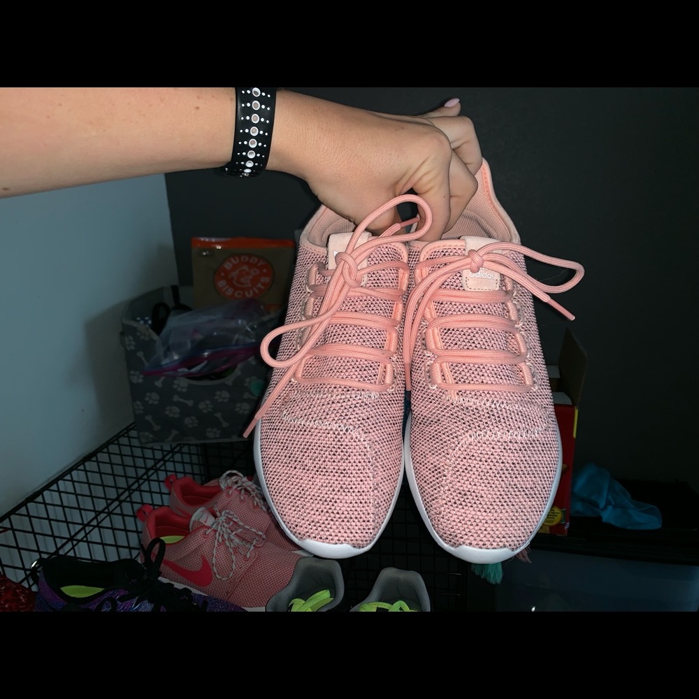 Adidas tubular shadow (coral) women’s